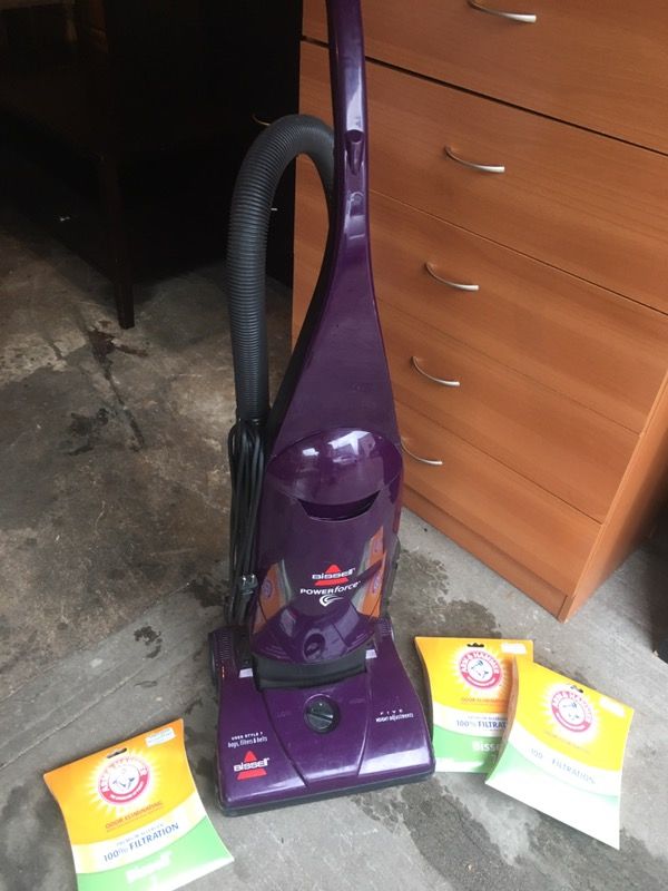 Bissell powerforce vacuum with 3 packs of bags