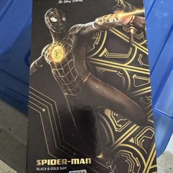 SPIDER-MAN (BLACK & GOLD SUIT)