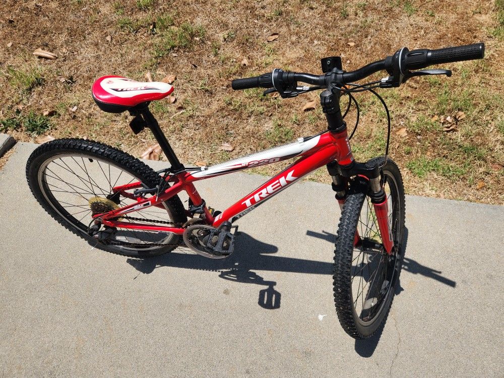 Trek MT 220 Mountain Bike Kids