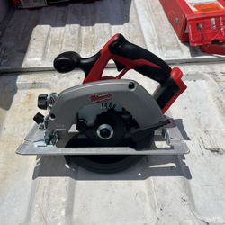 Milwaukee M18 6 1/2 Circular Saw