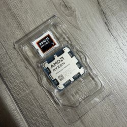 NEW AMD Ryzen 7 9800X3D Zen 5 8-Core 5.2 GHz AM5
Socket