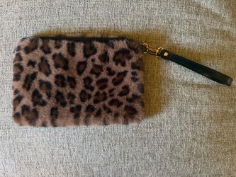 Leopard wrist bag