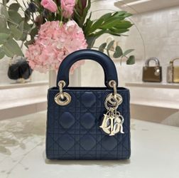 Beautiful Women Handbag 