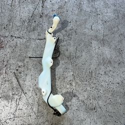 Honda CR-V OEM windshield washer bottle reservoir 2012-2014
