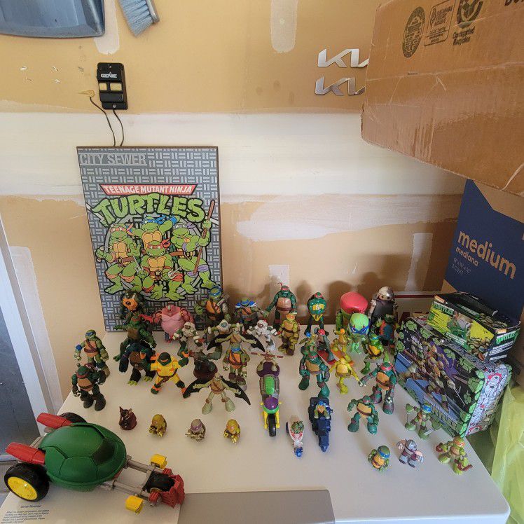 Huge lot of Teenage Mutant Ninja Turtles Toys for Sale in Nampa, ID -  OfferUp