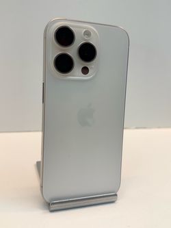 Apple iPhone 15 PRO 256gb. ( Unlocked Phone )