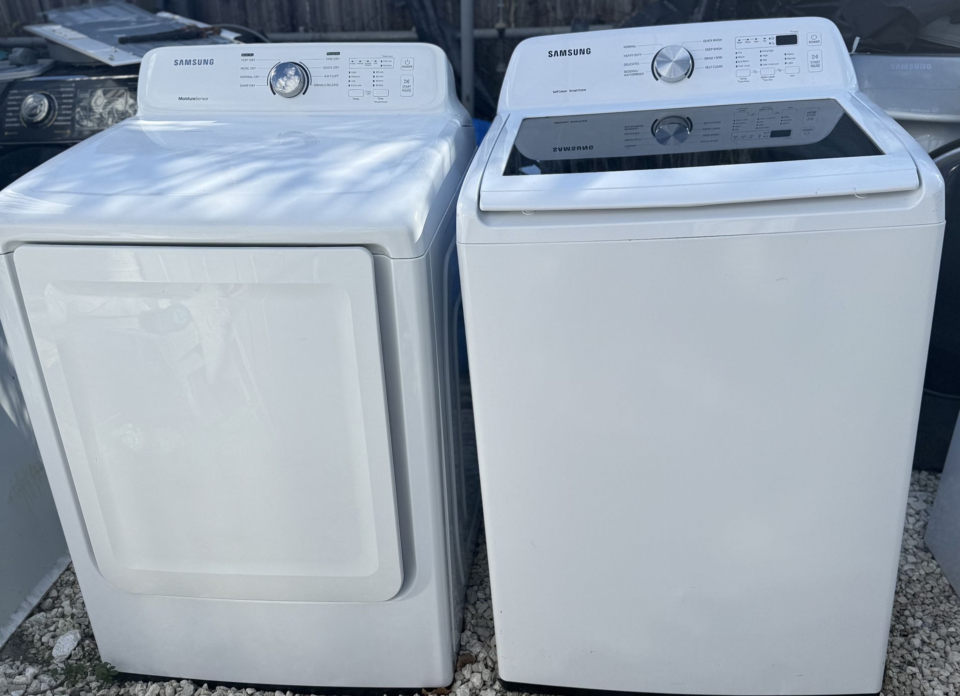 Samsung washing machine set in very good condition
