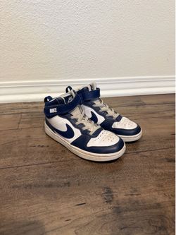 Kids Nike shoes size 1.5