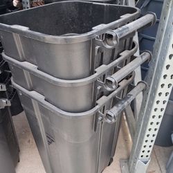 2 Hdx 45 Gallon Trash Can