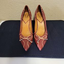 Vince Camuto Leather  Pumps In Cognac/ Tan Trim