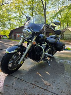 Yamaha vstar 1300 cruiser