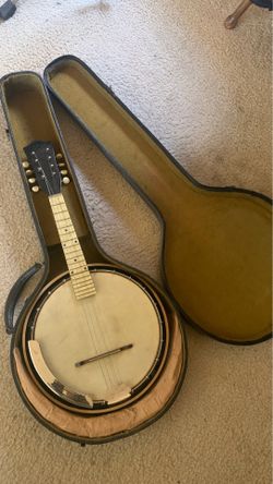 Vintage Banjo mandolin in case