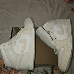 AIR JORDAN 1 MID SE MEN SHOES NEW
