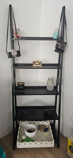 Black Decorative Shelf (1) & White Decorative Shelf (1)