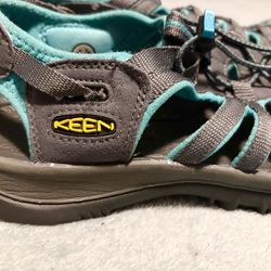 Keen Sandals - 10.5