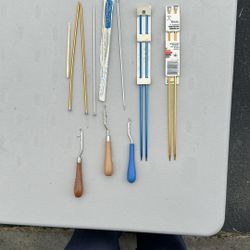 Various Knitting Needles 