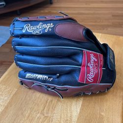 New condition leather baseball mitt 12 Inch