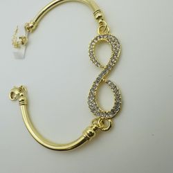 Elegant Gold Infinity Bracelet