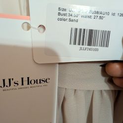 An Evening/ Special Occasion Dress