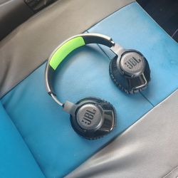 JBL Gaming Wireless Headphones 