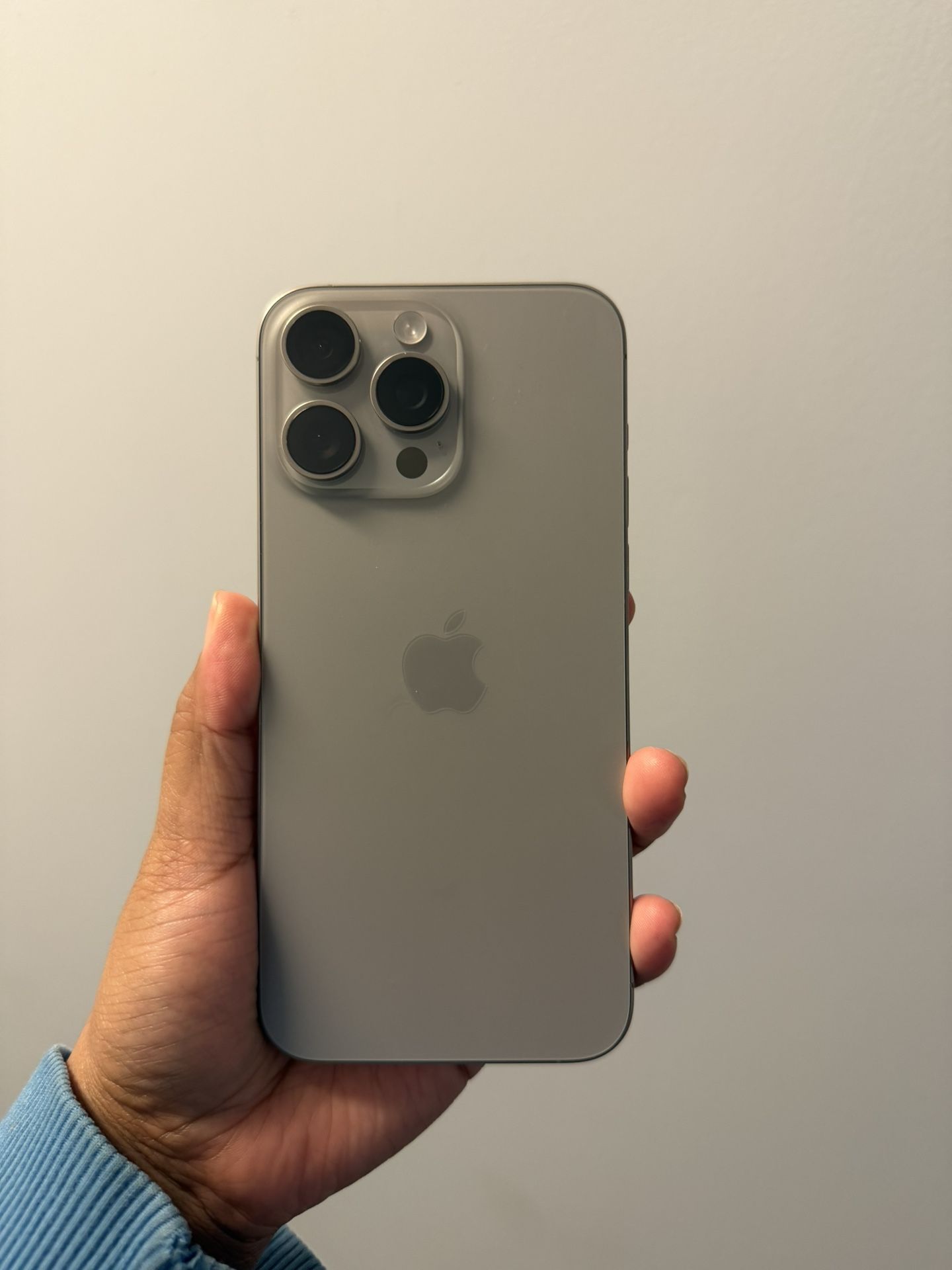 Unlocked iPhone 15 Pro Max