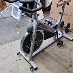 Bicicleta Para Hacer Ejercicio.