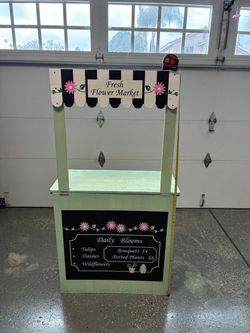Folding Wooden Flower Stand / Pop-Up Market Display