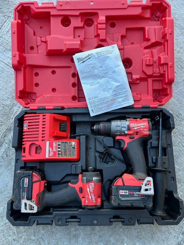 2 Drill 2 Batteries Charger And Case