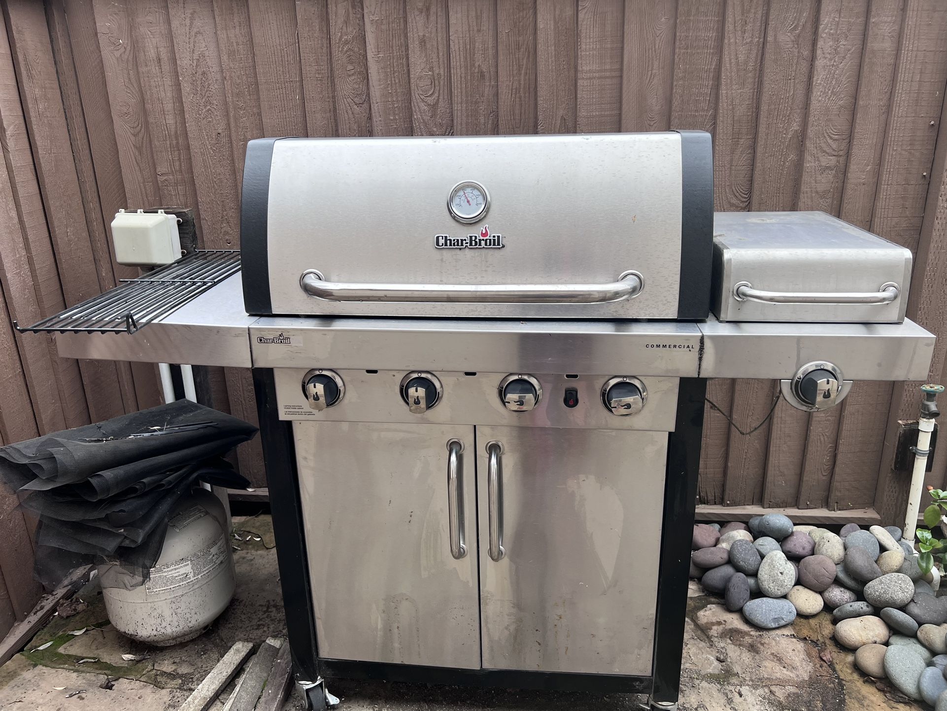 Char Broil Propane Barbeque