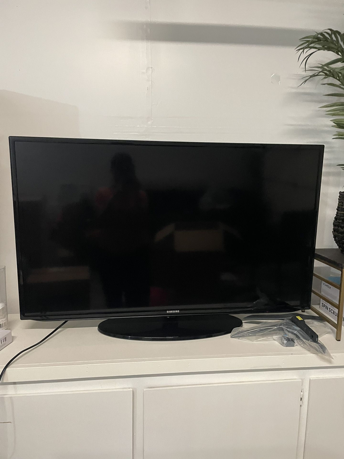 Samsung 48 Inch Tv With Remote 
