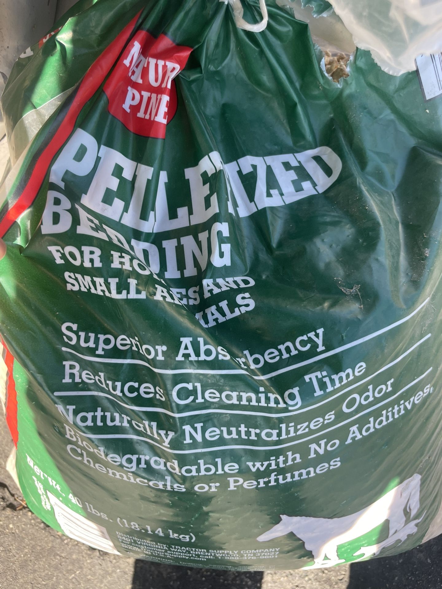 Free Bedding Pellets Open Bag Pick Up In Granada Hills
