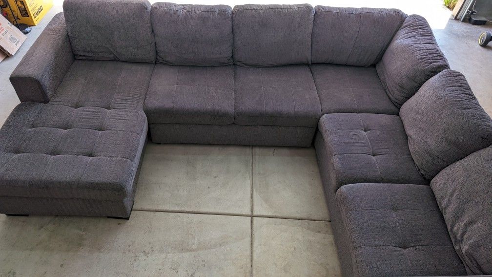 Grey Couch: Full Pullout Sectional 