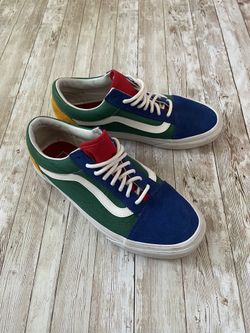 Yacht club vans