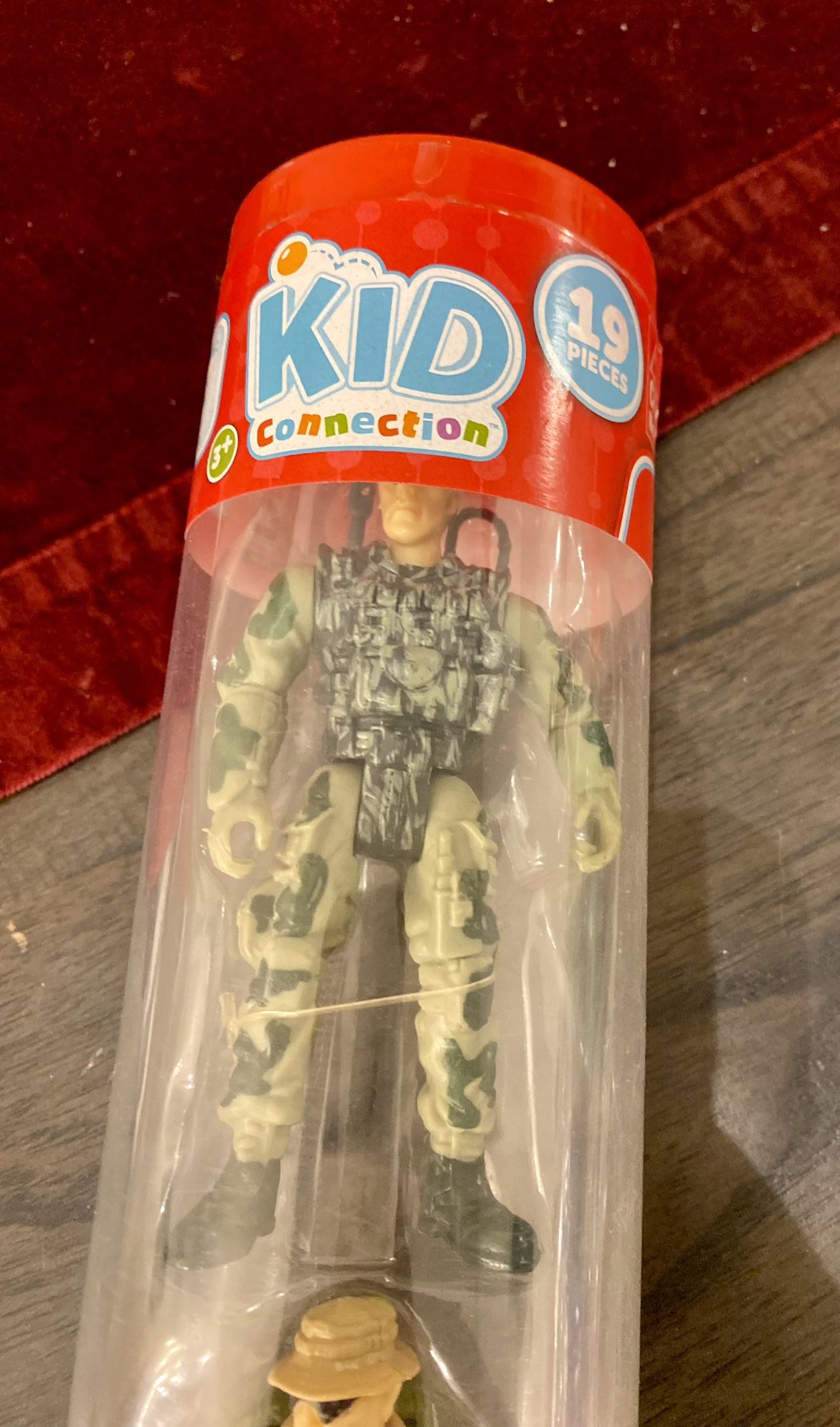 Kid Connection Toys 18-Piece Little Pony/Military, and Small Animal Figures. New in its box.