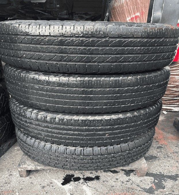 265 50 20 GOOD YEAR FORTERA SET OF 4 USED WITH 80% TREAD REMAINING.