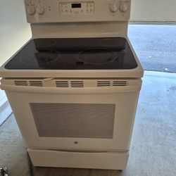 Ge Smooth Top Range & Microwave