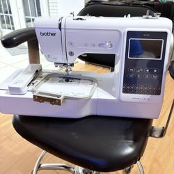 Brother SE700 Embroidery/sewing  Machine