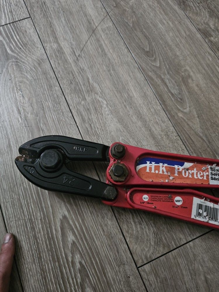 Metal Bolt Cutters