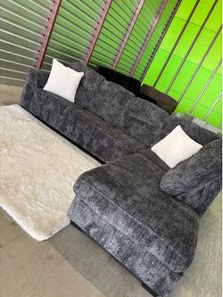 Grey sectional sofa couch (DELIVERY AVAILABLE)