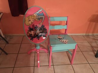 Children table and chair (Frozen)