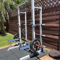 Weightlifting Equipment 