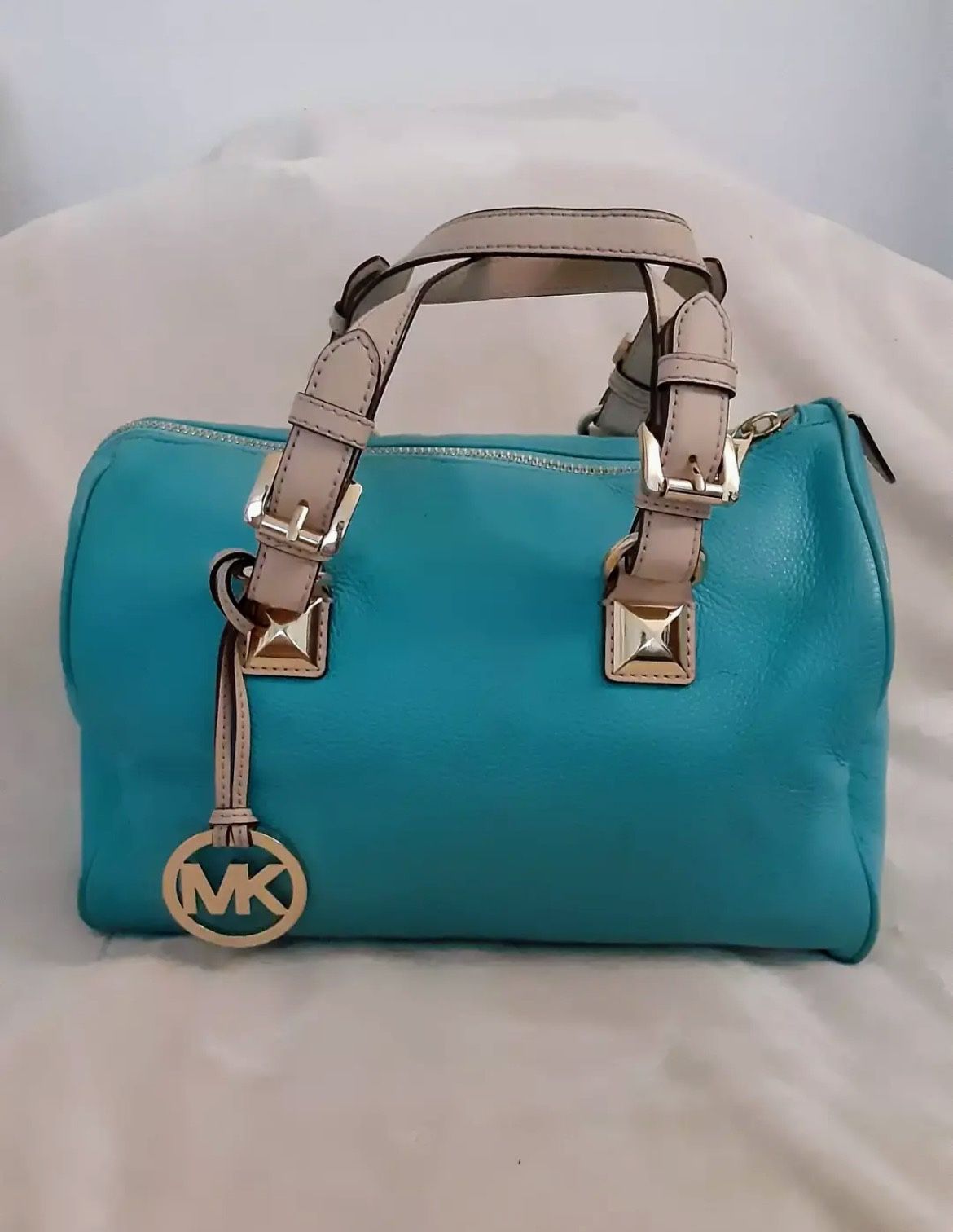 READ DESCRIPTION!!!! Michael Kors LEATHER HANDBAG - TURQUOISE
