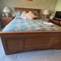 Kincaid Queen Bedroom Set 