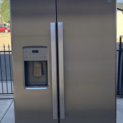 REFRIGERATOR GE COUNTER DEEP 