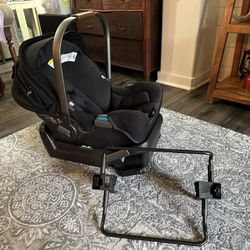 Nuna Car Seat W/base And Stroller Attachment 