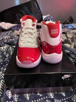 Jordan 11s cheap size 10
