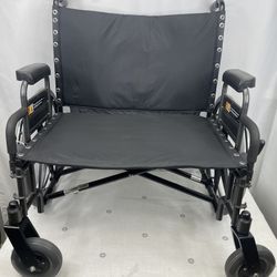 HD Wheelchair / Everest & Jennings Paramount XD