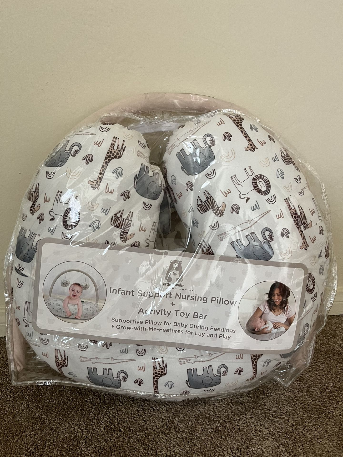 Little Wonder Nursing pillow + Activity Toy Bar