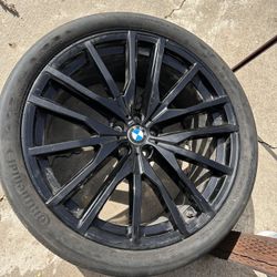 BMW Rim & Cargo Accessory 