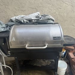 Campchef WoodWind 36 Inch Grill and Smoker